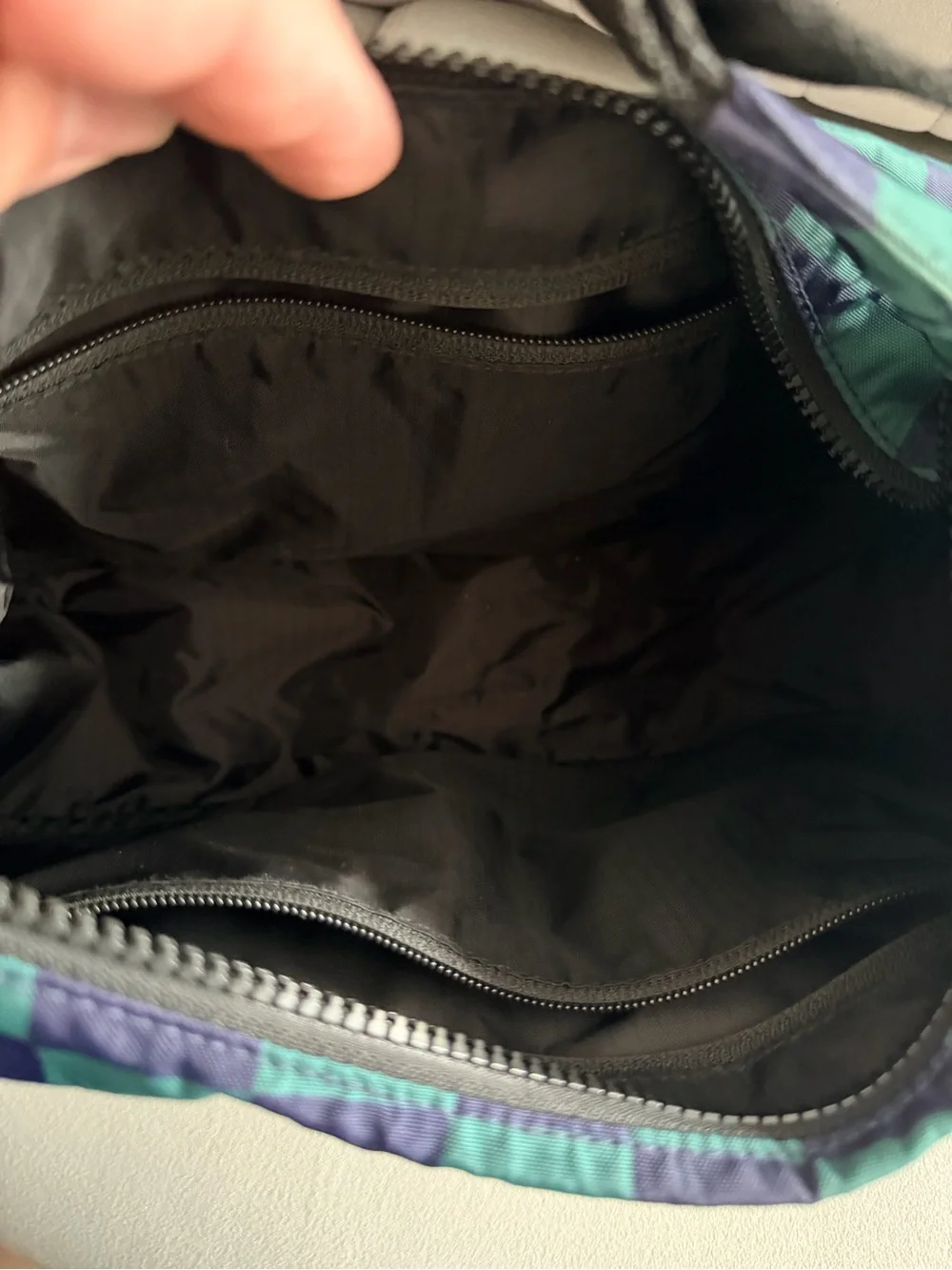 Baggu Medium Nylon Crescent Bag - Picture 3 of 3